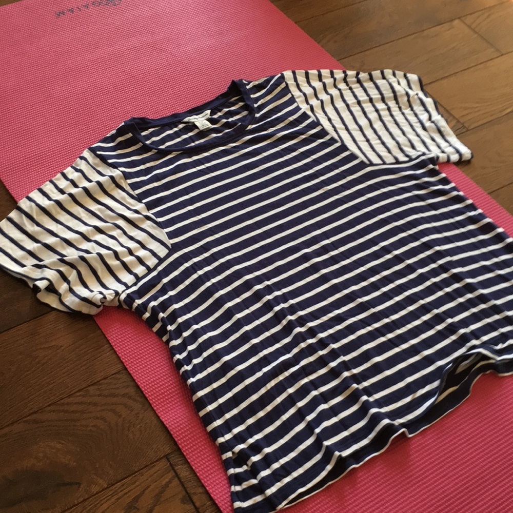 Tommy Bahama ladies L navy striped top EUC